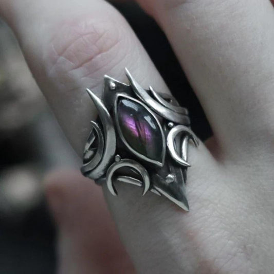 Gothic-style Chrome Herat men's ring features a purple vintage rhinestone