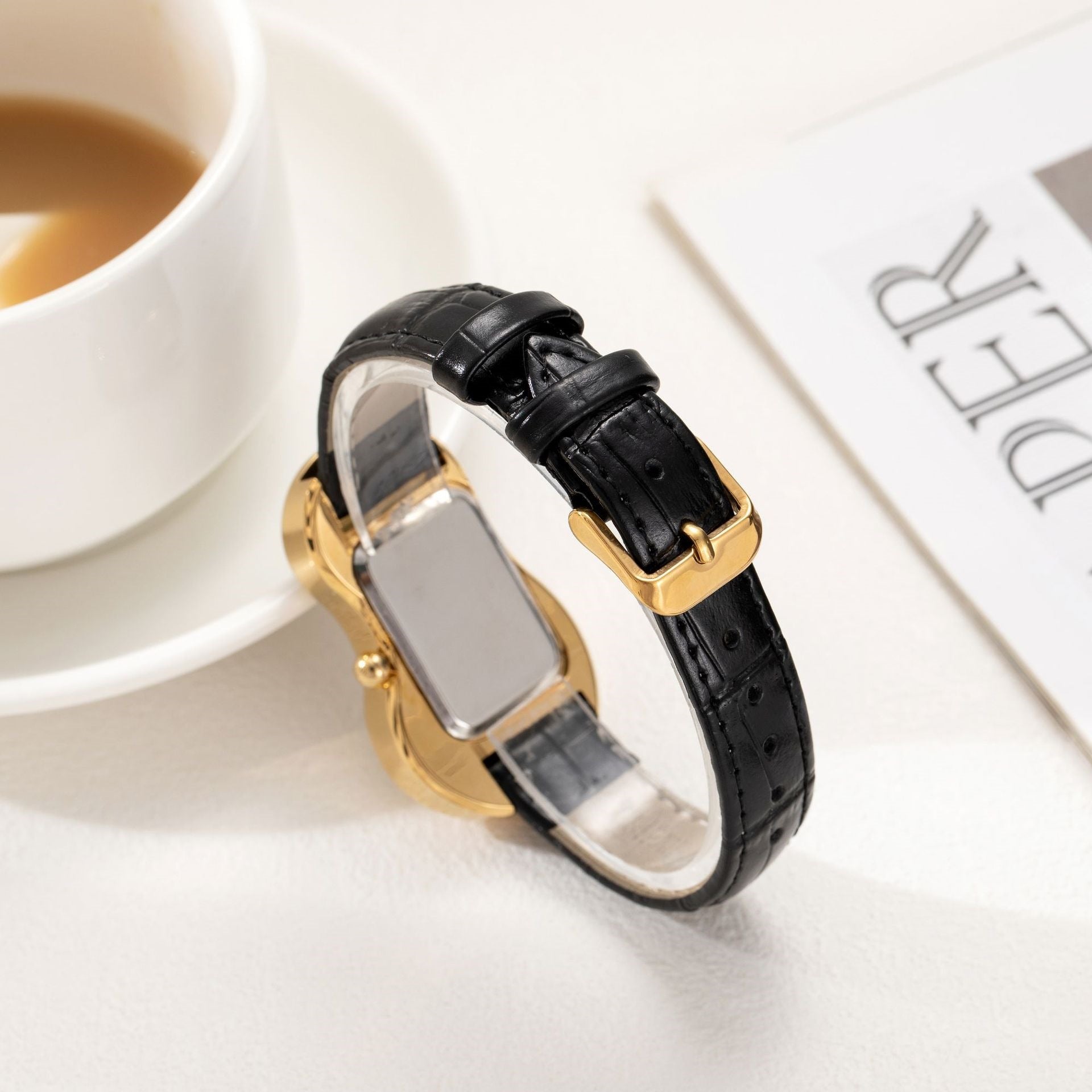 MELT | Distorted Face Y2K Quartz Watch
