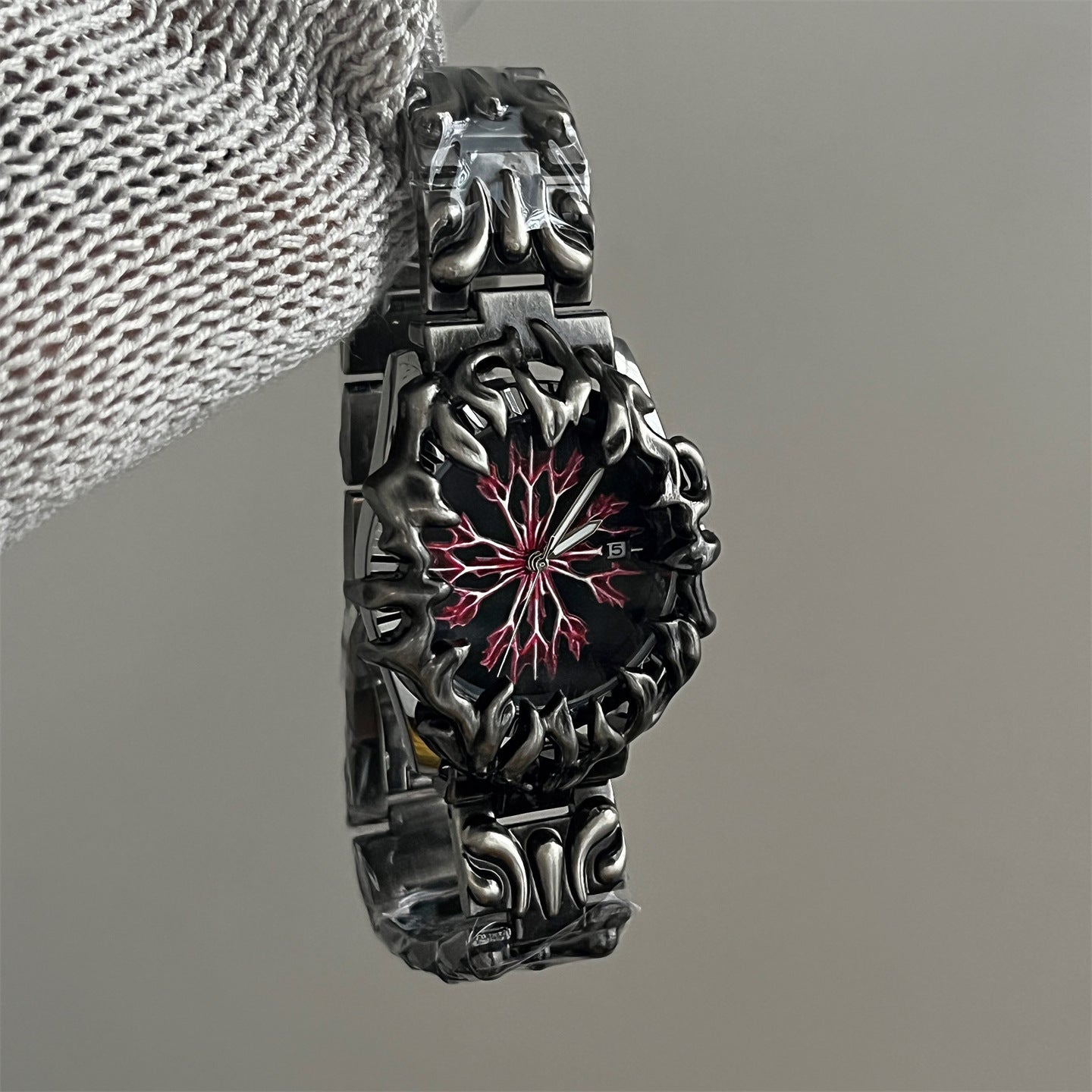 CLAW | Mid-Century Retro Concept Watch