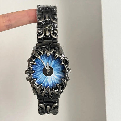 ALIEN CLAW | Luminous Futuristic Quartz Watch