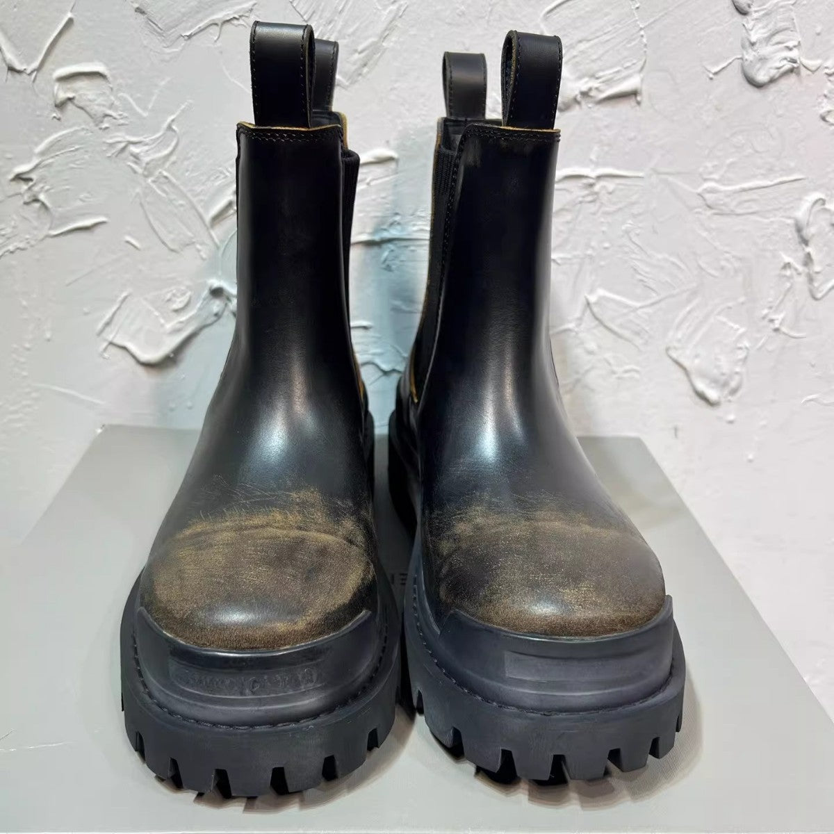 THICK SOLE BOOT | Genuine Leather Luxury Boots UAE