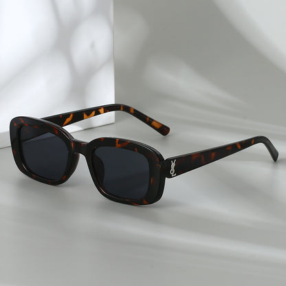 SQUARE SHADE | Anti-UV Square Trendy Sunglasses UAE