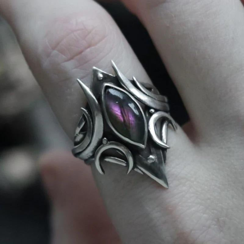 Gothic-style Chrome Herat men's ring features a purple vintage rhinestone