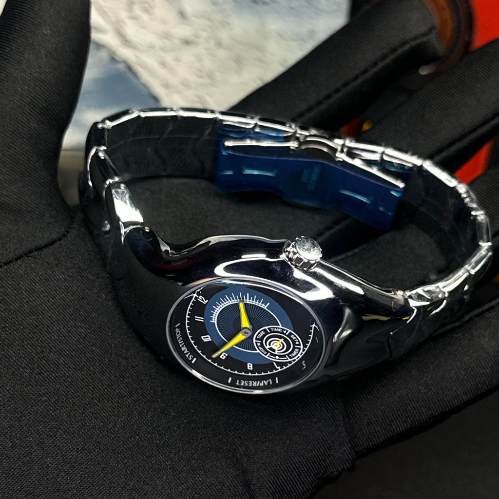 TRIAX | Alien Shaped Futuristic Quartz Watch