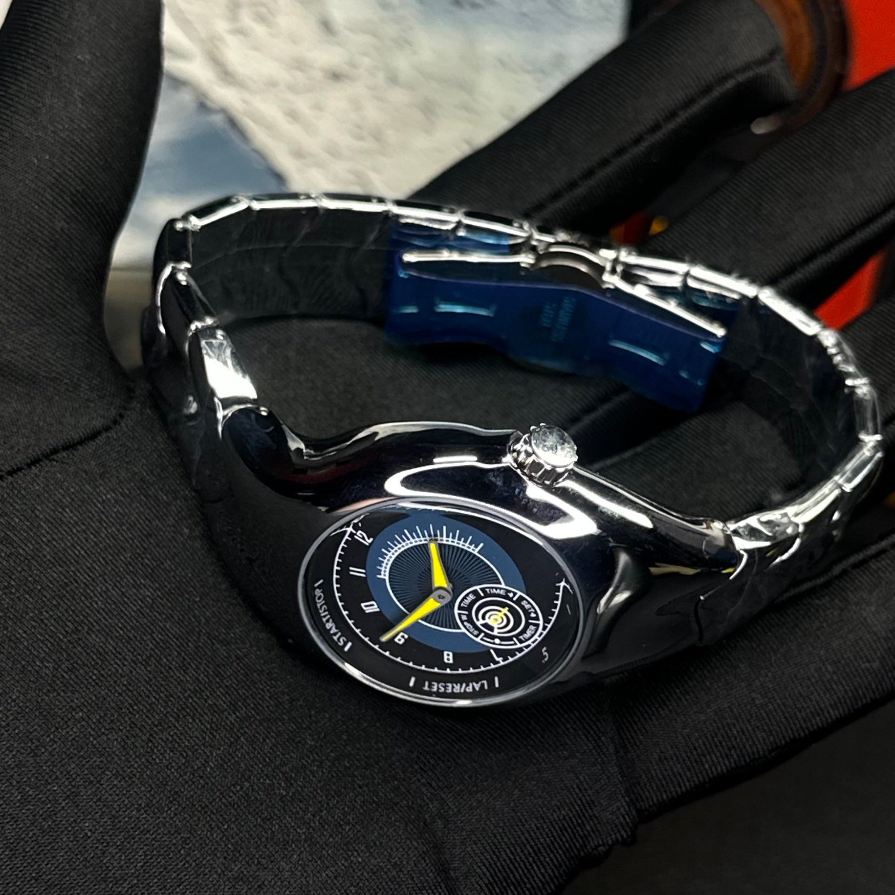 TRIAX | Alien Shaped Futuristic Quartz Watch