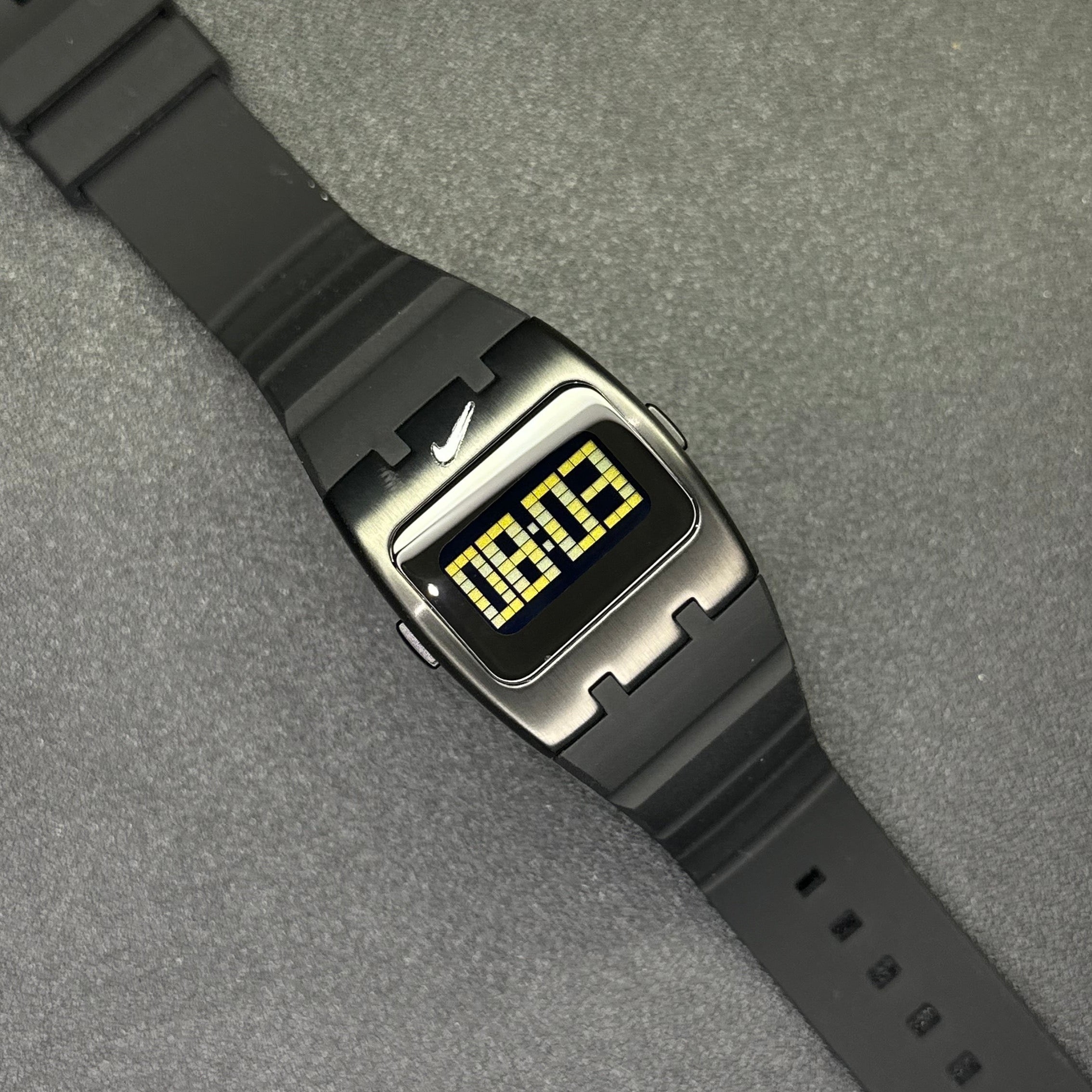 CHRONOGRAPH | Digital Retro Y2K Watch