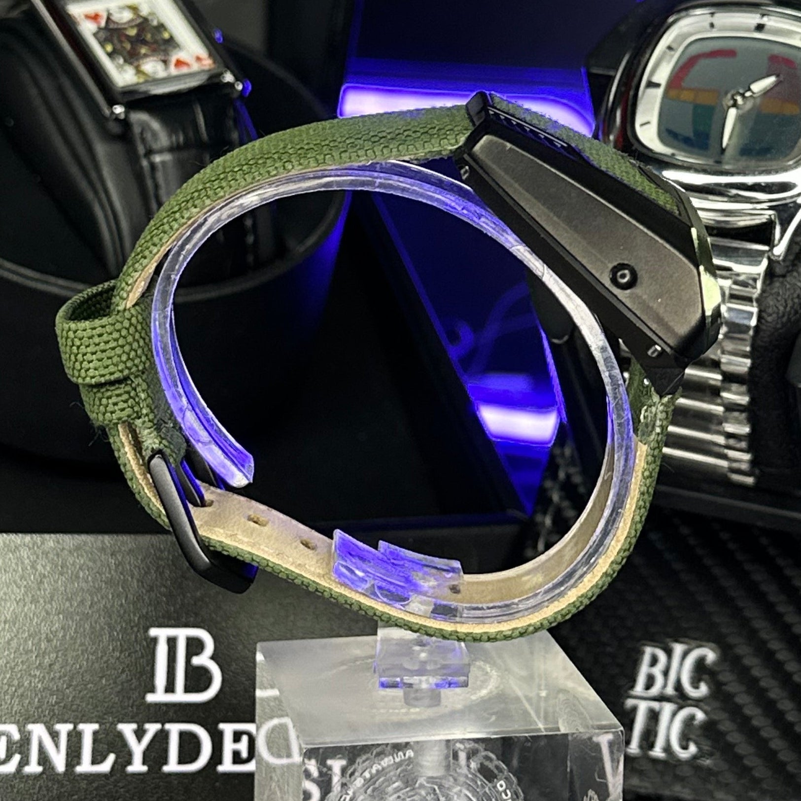 VIPERIS S2000 | Vintage OLED Quartz Watch