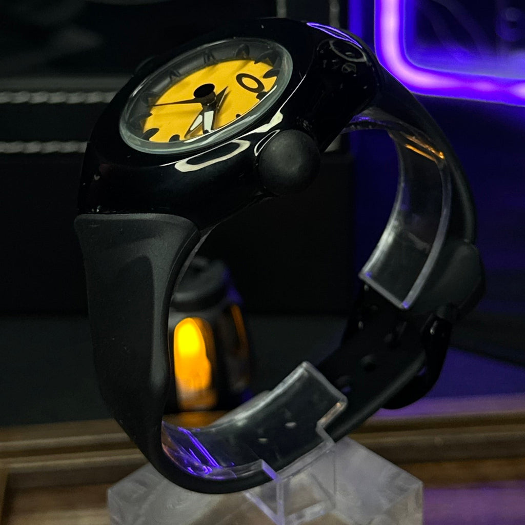 OAKLEY CRUSH | Vintage Y2K Futuristic Sports Watch UAE