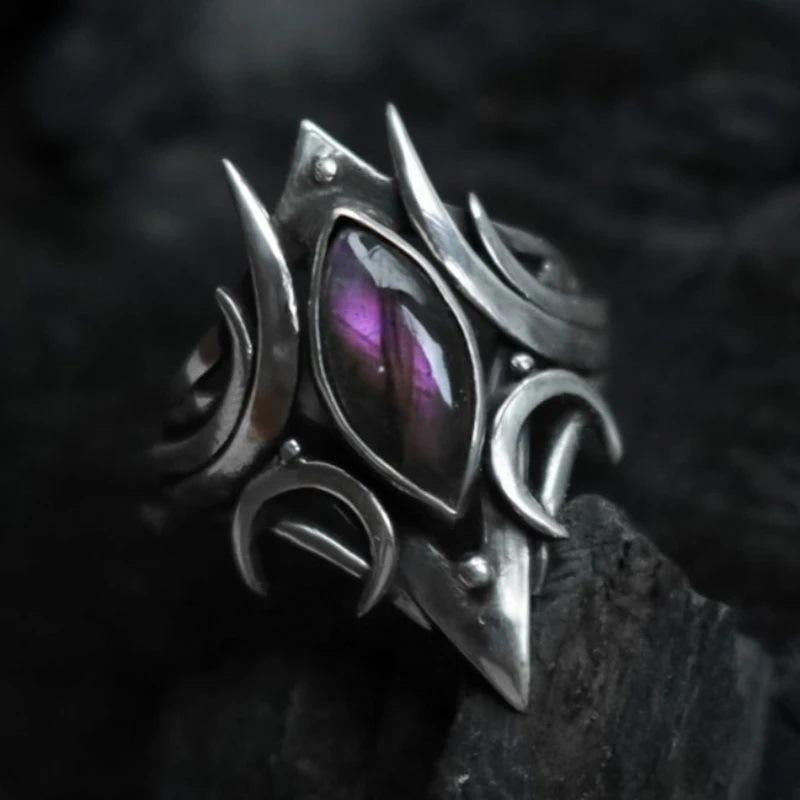 Gothic-style Chrome Herat men's ring features a purple vintage rhinestone
