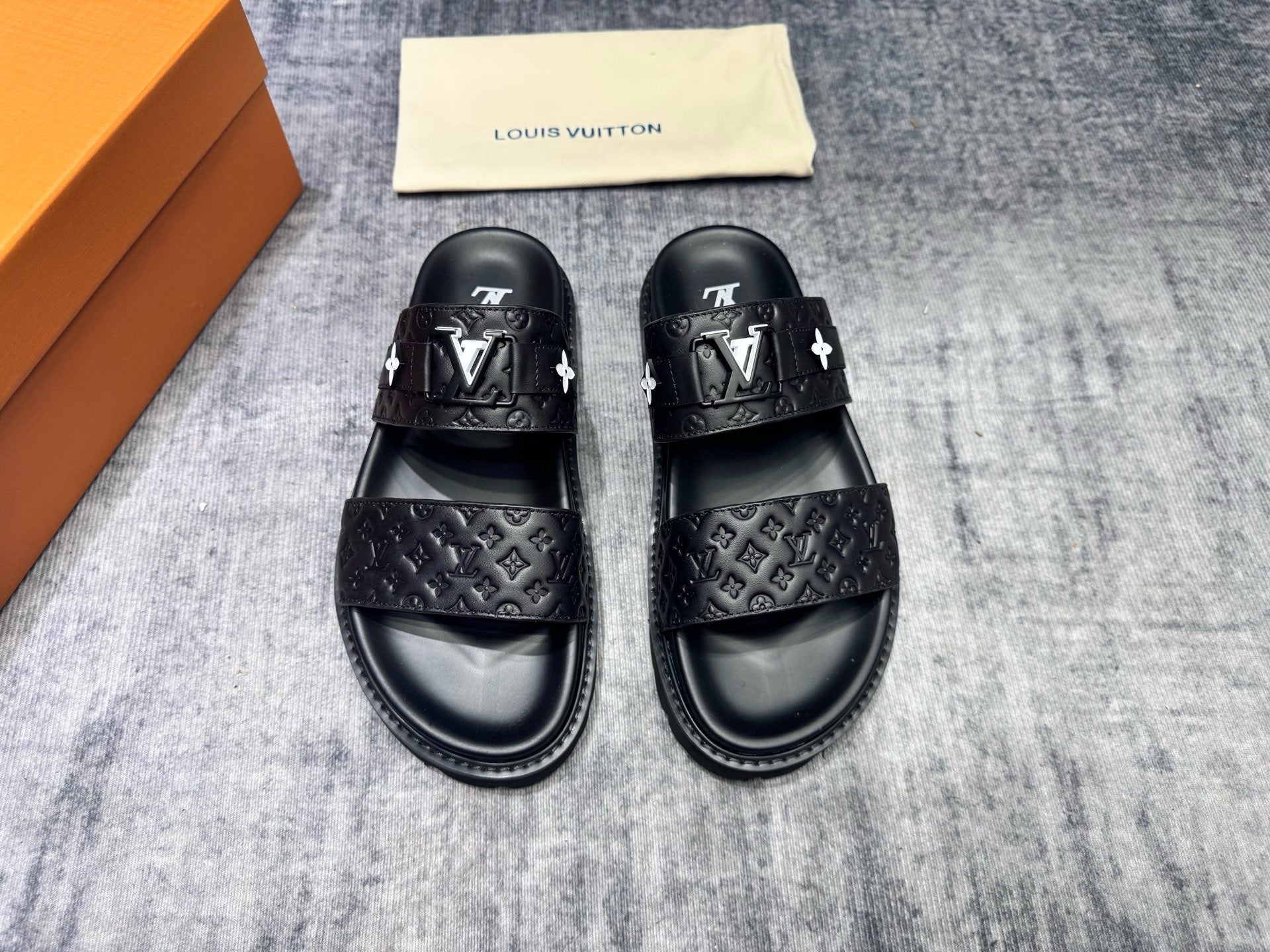 LETTER SLIDE | Classic Logo Luxury Slippers UAE