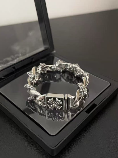 CROSS LINK — Gothic Wristband