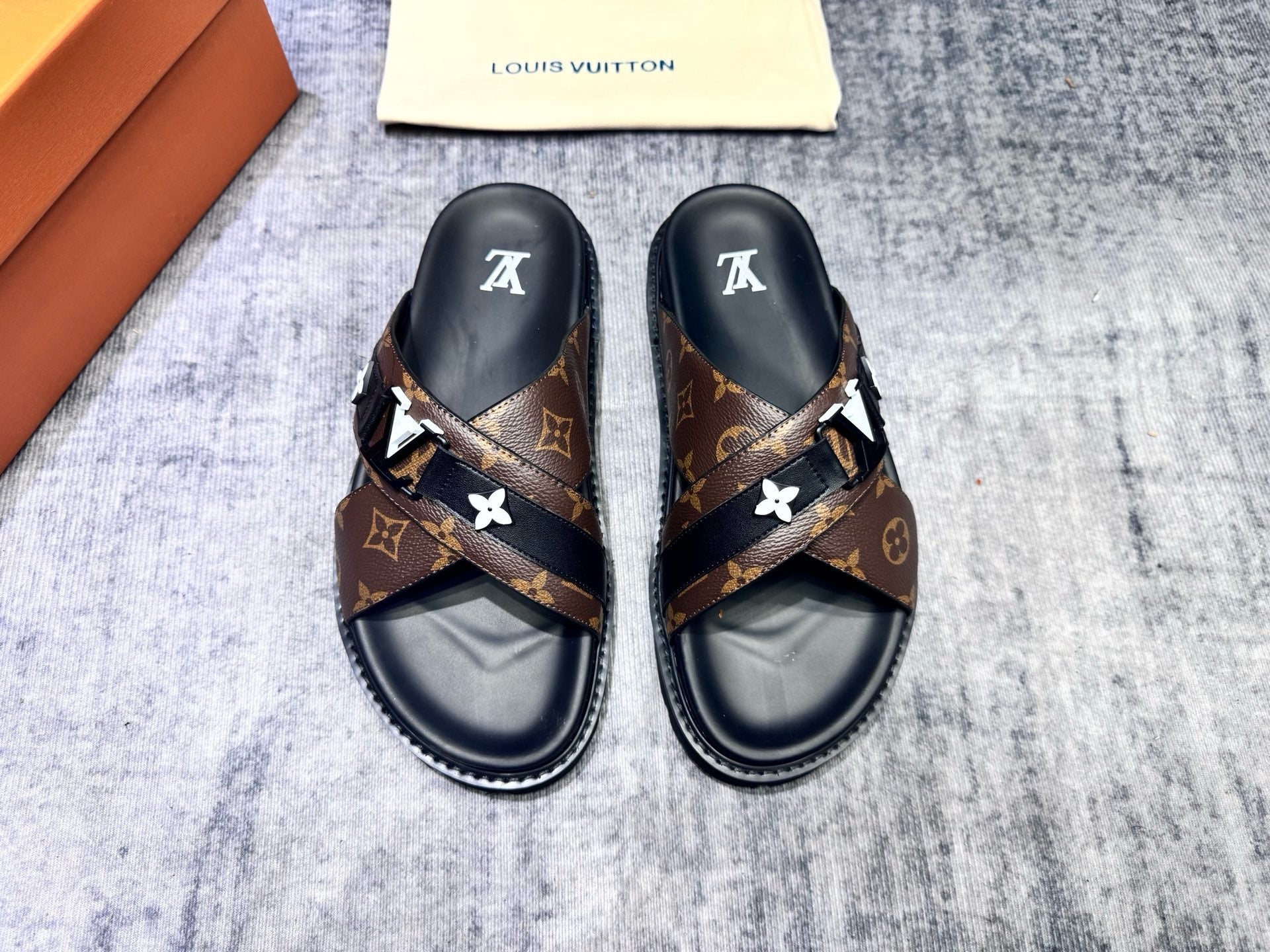 LETTER SLIDE | Classic Logo Luxury Slippers UAE