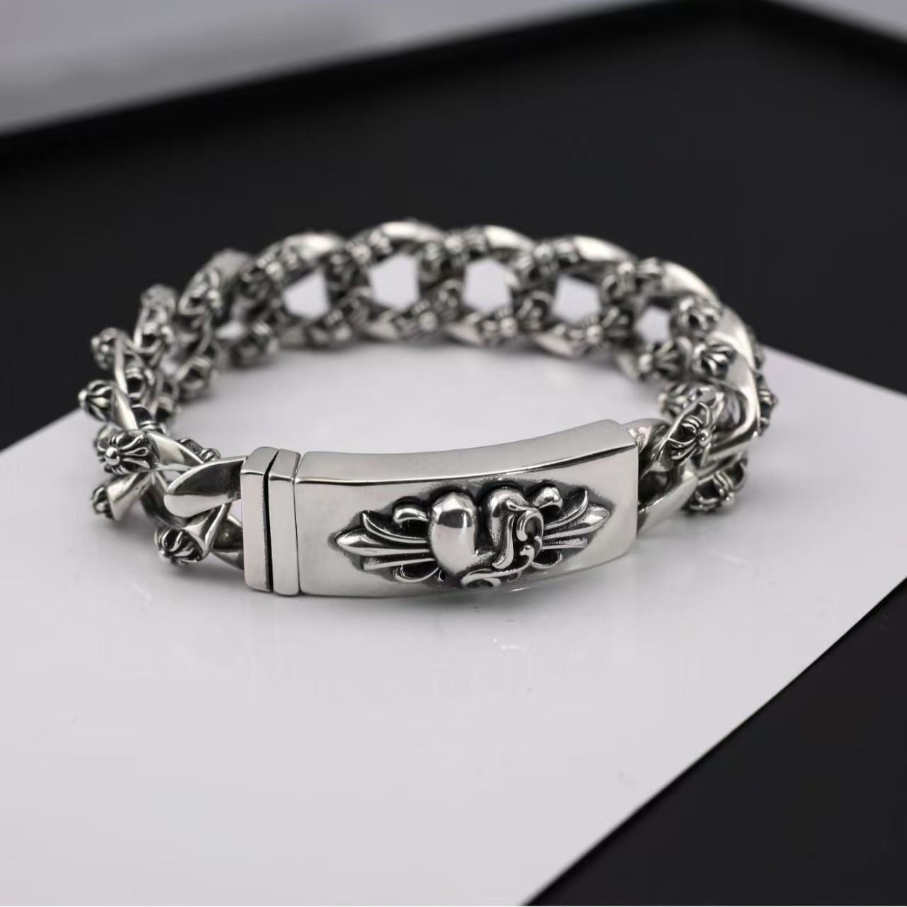 CROSS CHAIN II — Cuban Link Bracelet