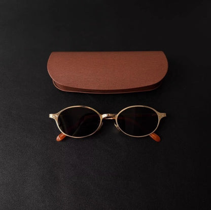 Retro Gold-Rimmed Black Tea Lenses Oval-Shaped
